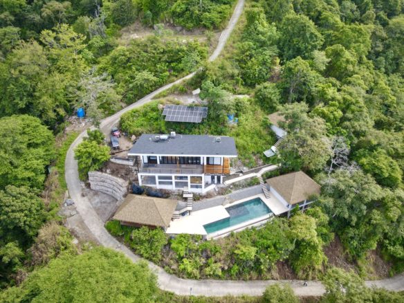 Paquera Extreme Wow Factor - 2 BR Home + 2 Guesthouses and More