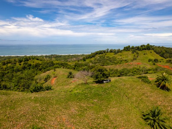 950 Acre Matapalo Beachfront Property or Developers Dream