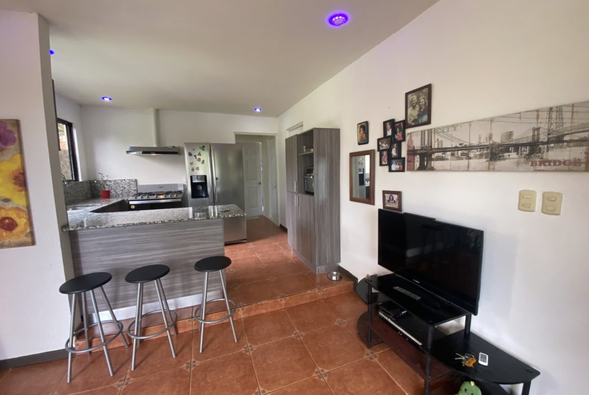 Remodeled 2 BR Atenas home with pool