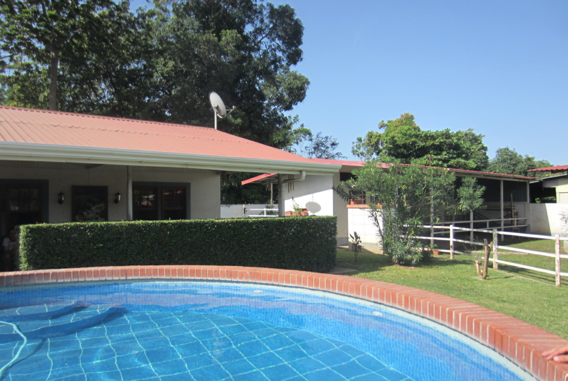 2 BR Sardinal Home with pool and Business Option