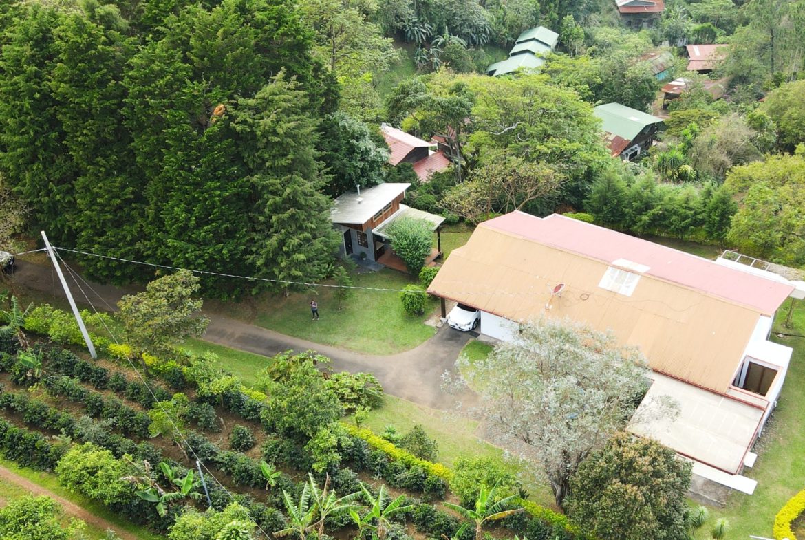 Lovely Fully Furnished Very Private 3 BR Grecia Home for rent