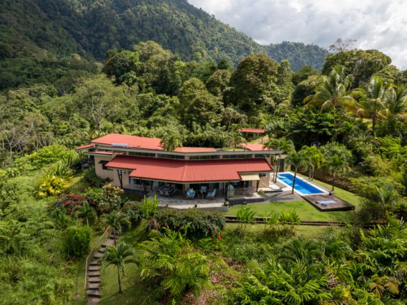 Luxurious Ocean and Jungle View 4 BR Ojochal Home