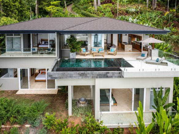 Modern Tropical 4 BR Luxury Home in Escaleras Gated Community