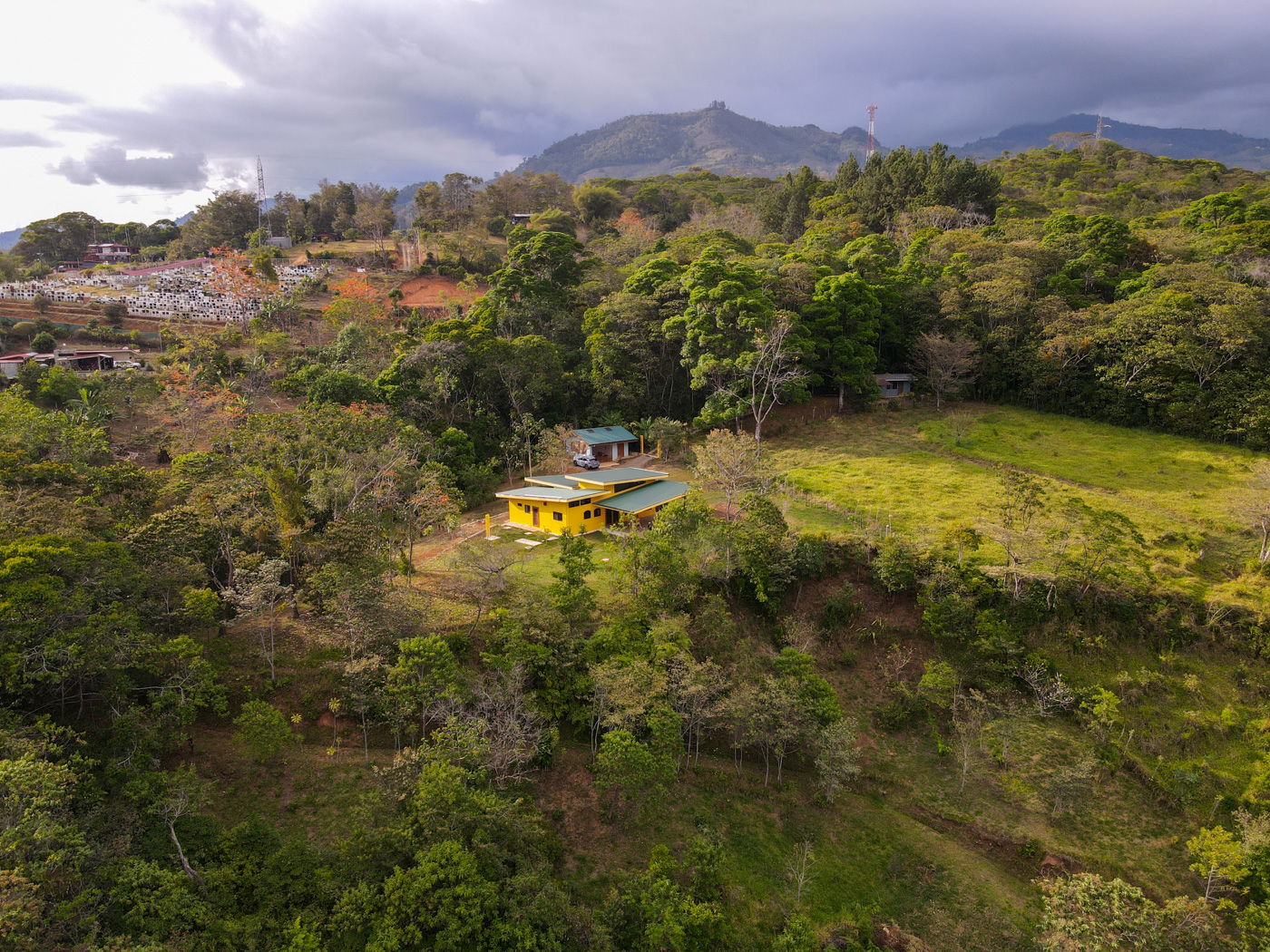 New 2 BR Rivas View Home on 6 Acres on the River