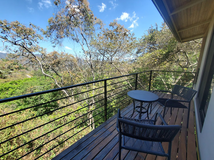 Spectacular Furnished 1 BR Atenas Tree House on 4 Acres