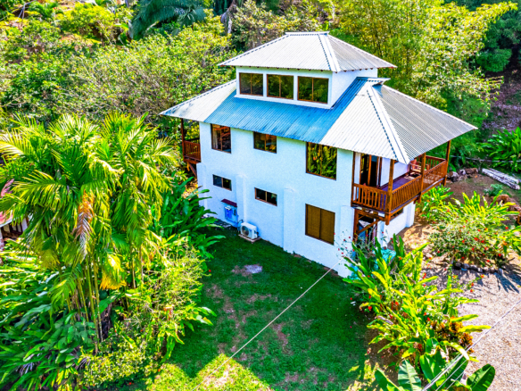 Furnished Dominical 3 BR River House Close to Beach