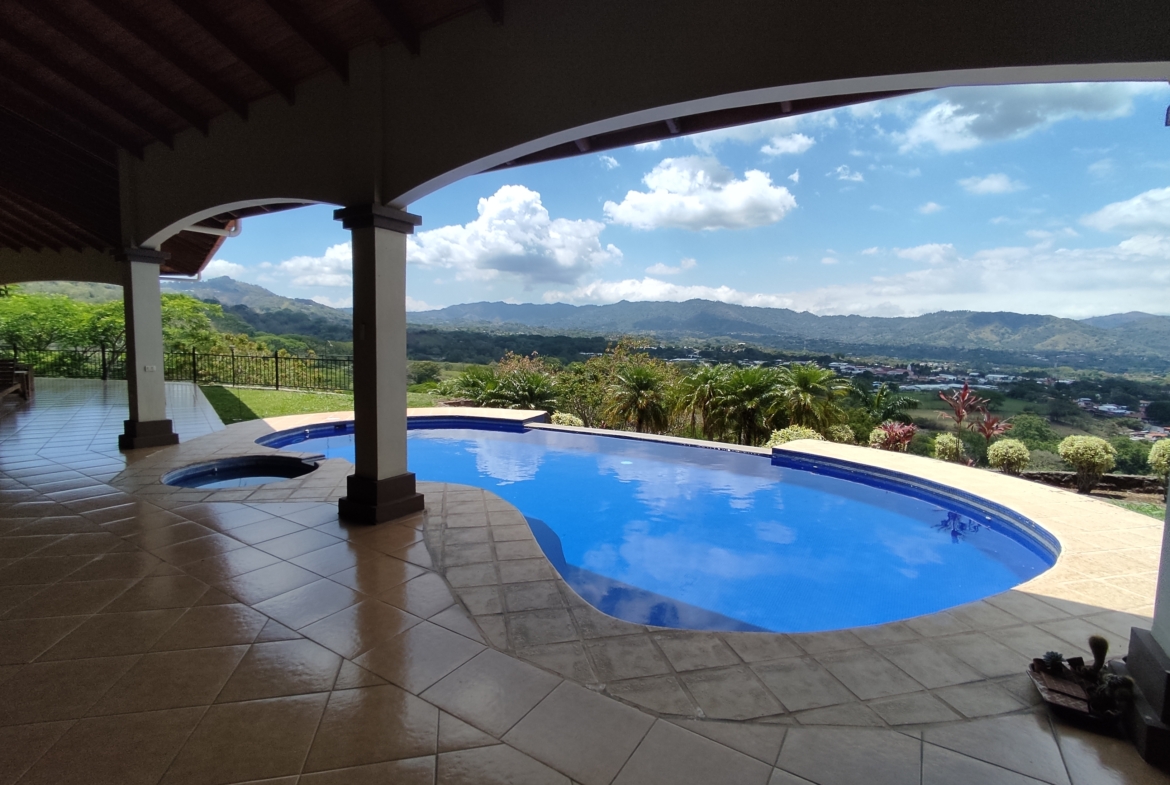 Income Generating 2 BR Roca Verde View Home + 5 guest houses
