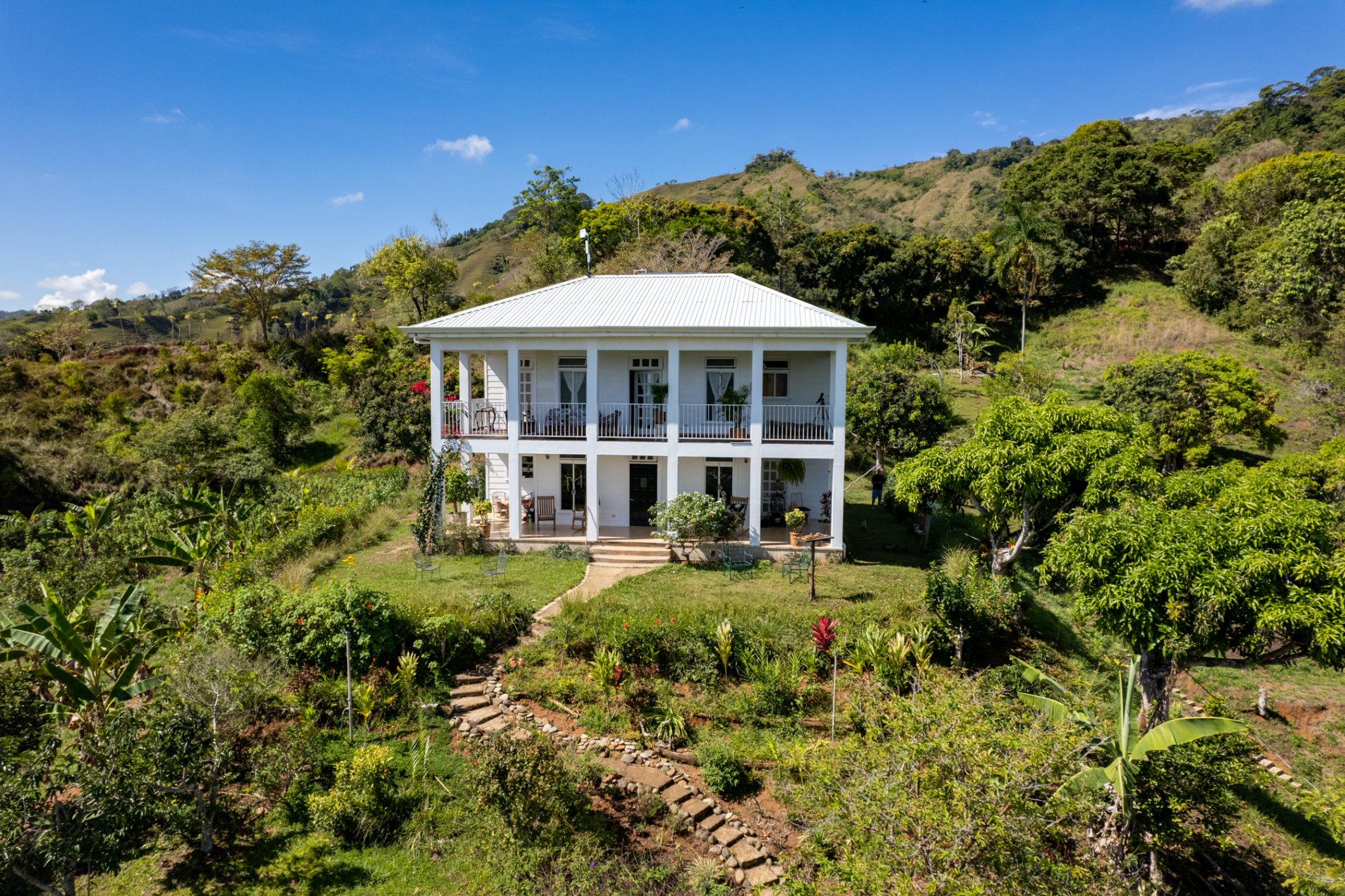 3 BR Perez Zeledon Mountain Oasis with 2 Independent Units