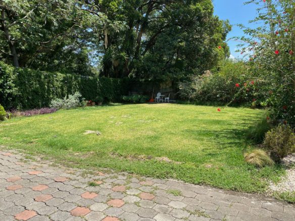 784 m2 Escazu Residential Building Lot - Must See