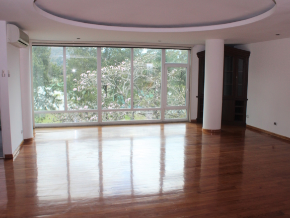 Beautiful 5th Floor 3 BR Condo across from the Country Club