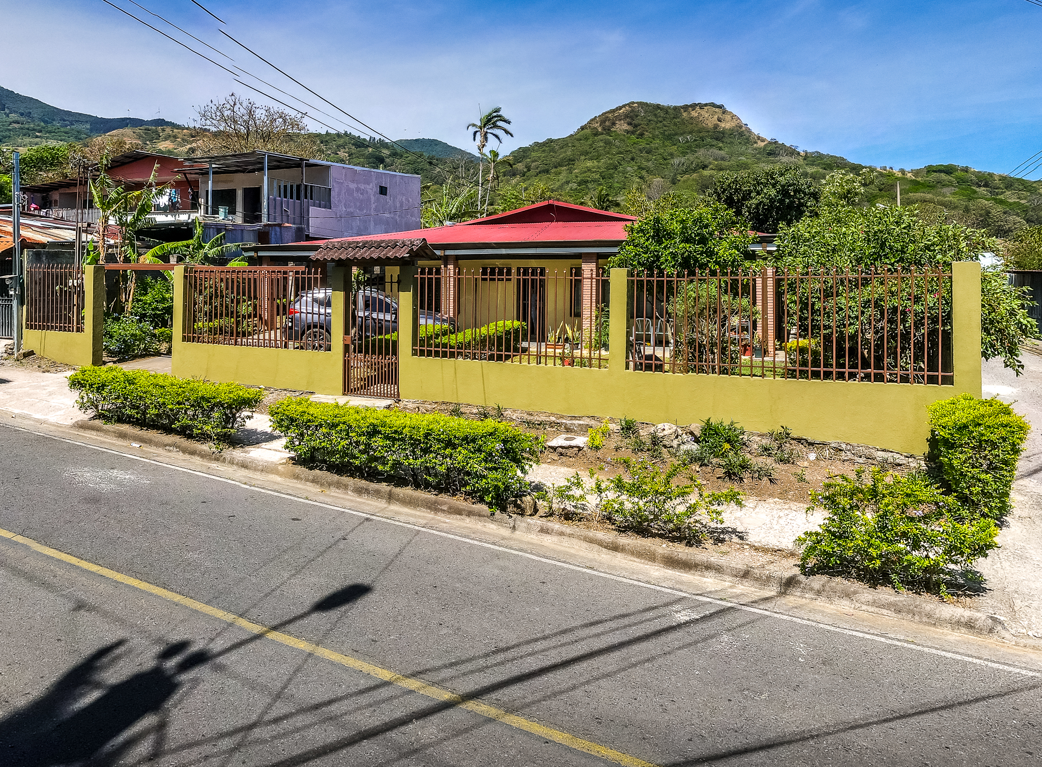 Salitral de Santa Ana 3 BR House and 2 BR Guest House