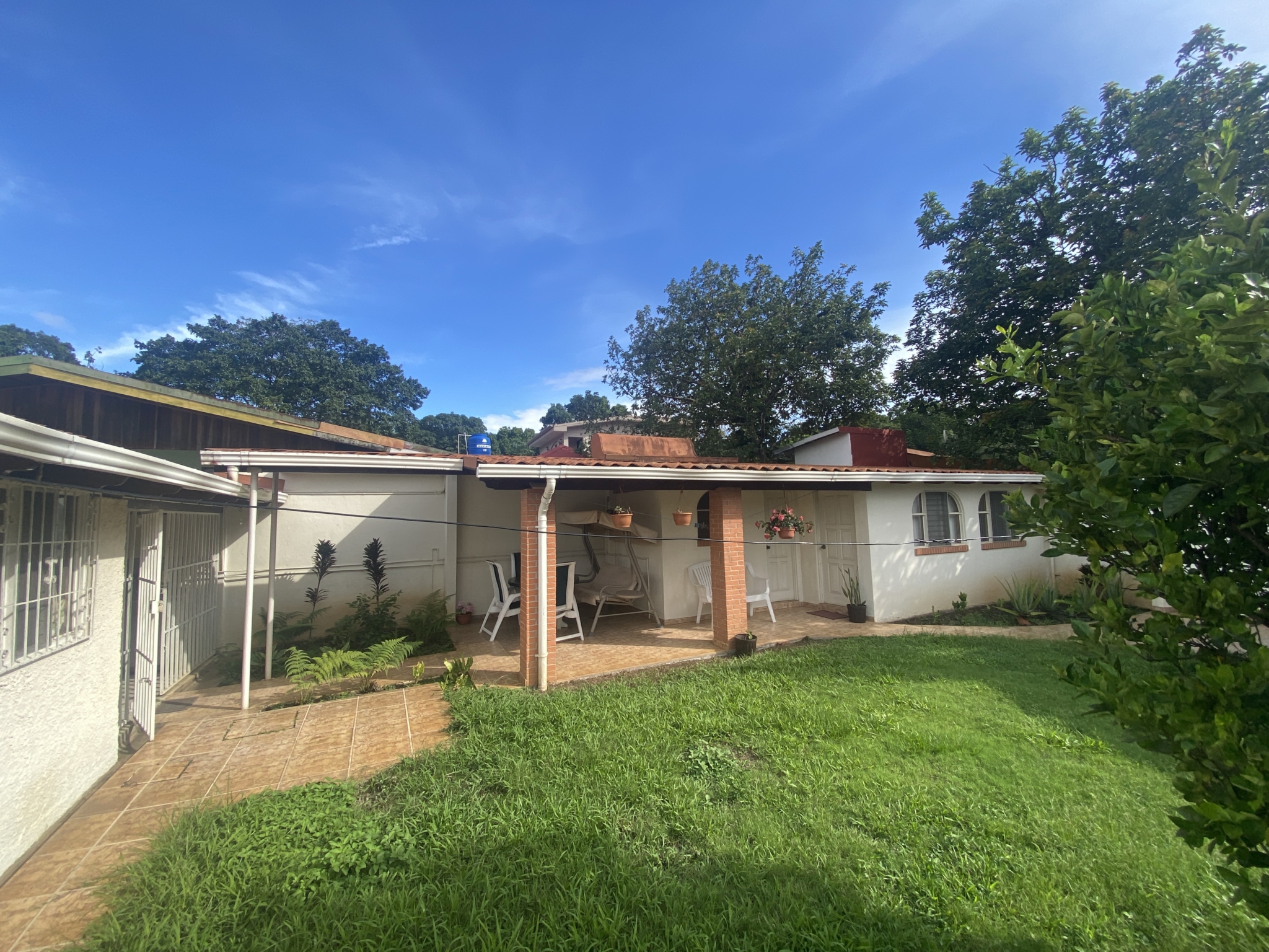 3 BR Atenas Home with Studio Apartment and Garden