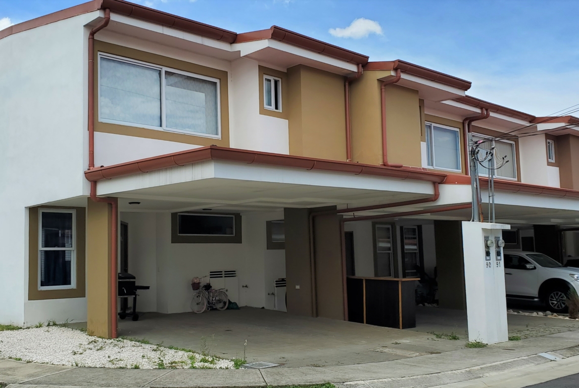 Furnished Modern 3 BR Alajuela Townhouse in great location