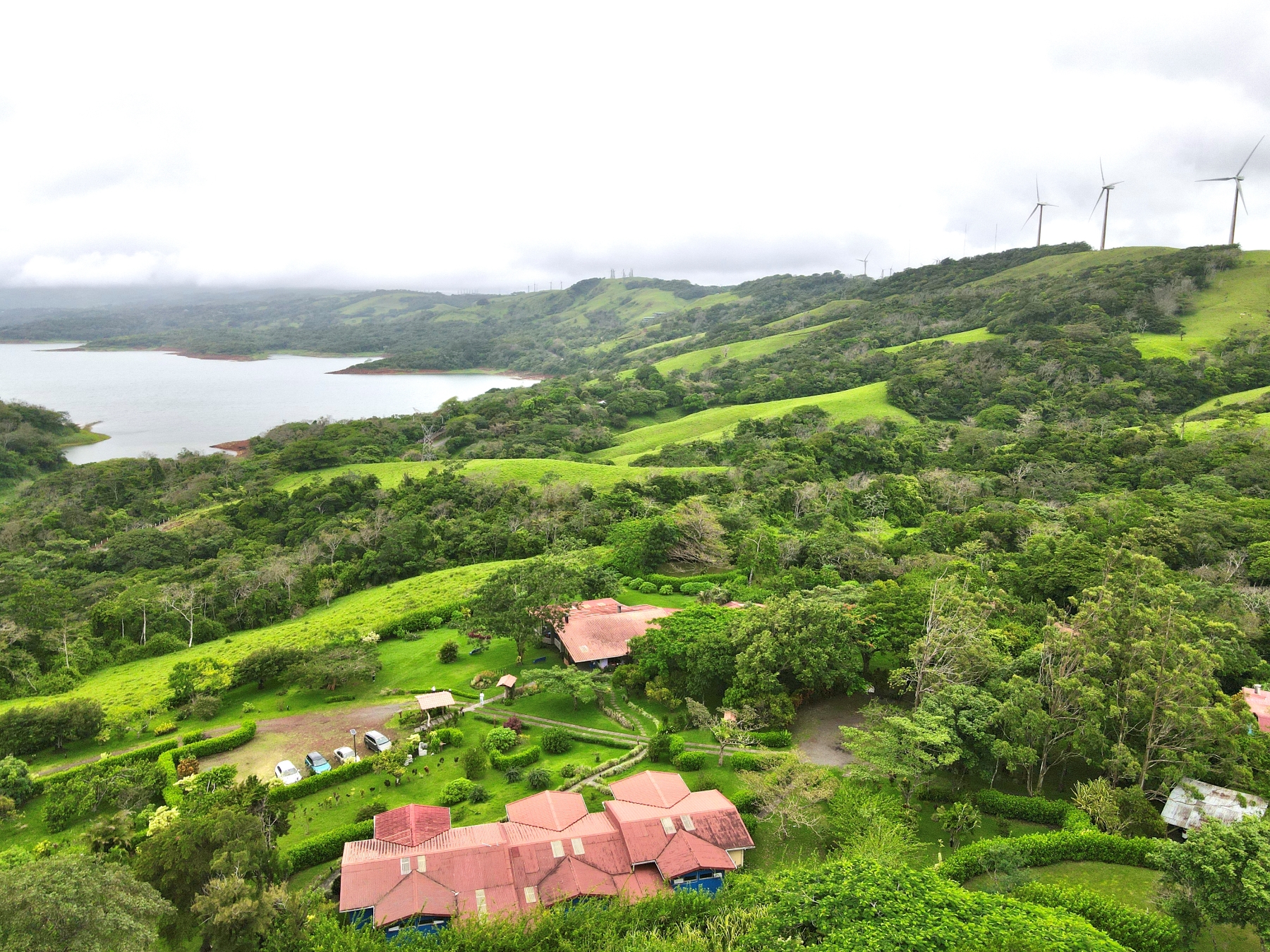 Unique 10-Villa Arenal Wellness Lodge and Retreat and 2 Houses