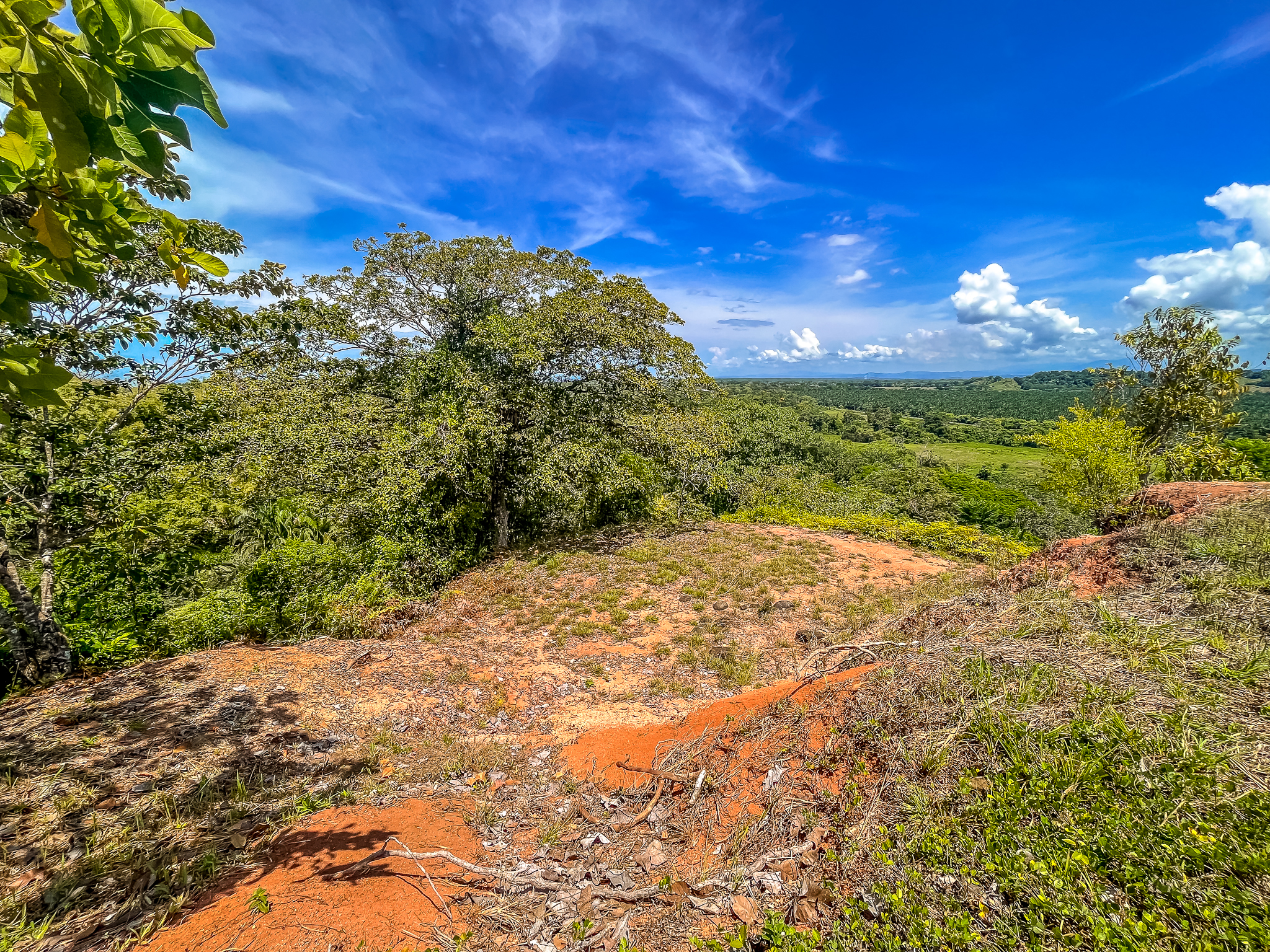 Over 3 Acre Building lot in Exclusive South Pacific Community