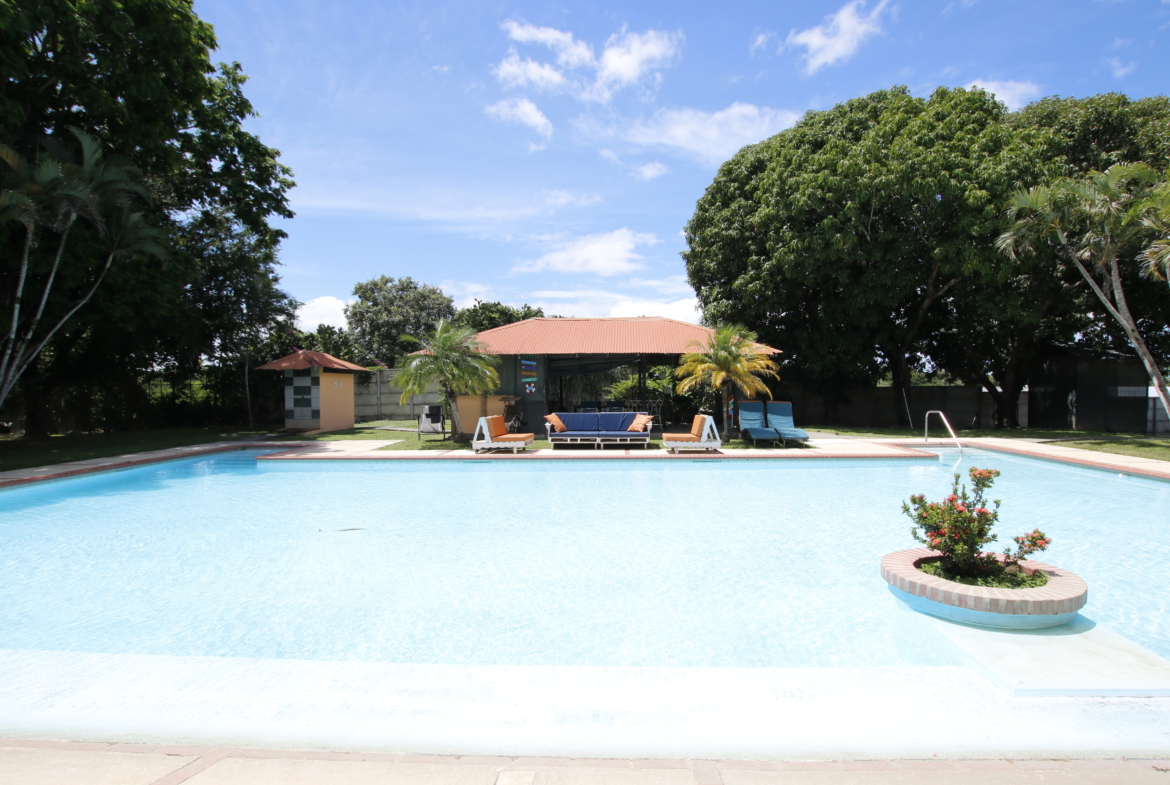 5 BR Liberia Home + 1 BR Apartment + large swimming pool