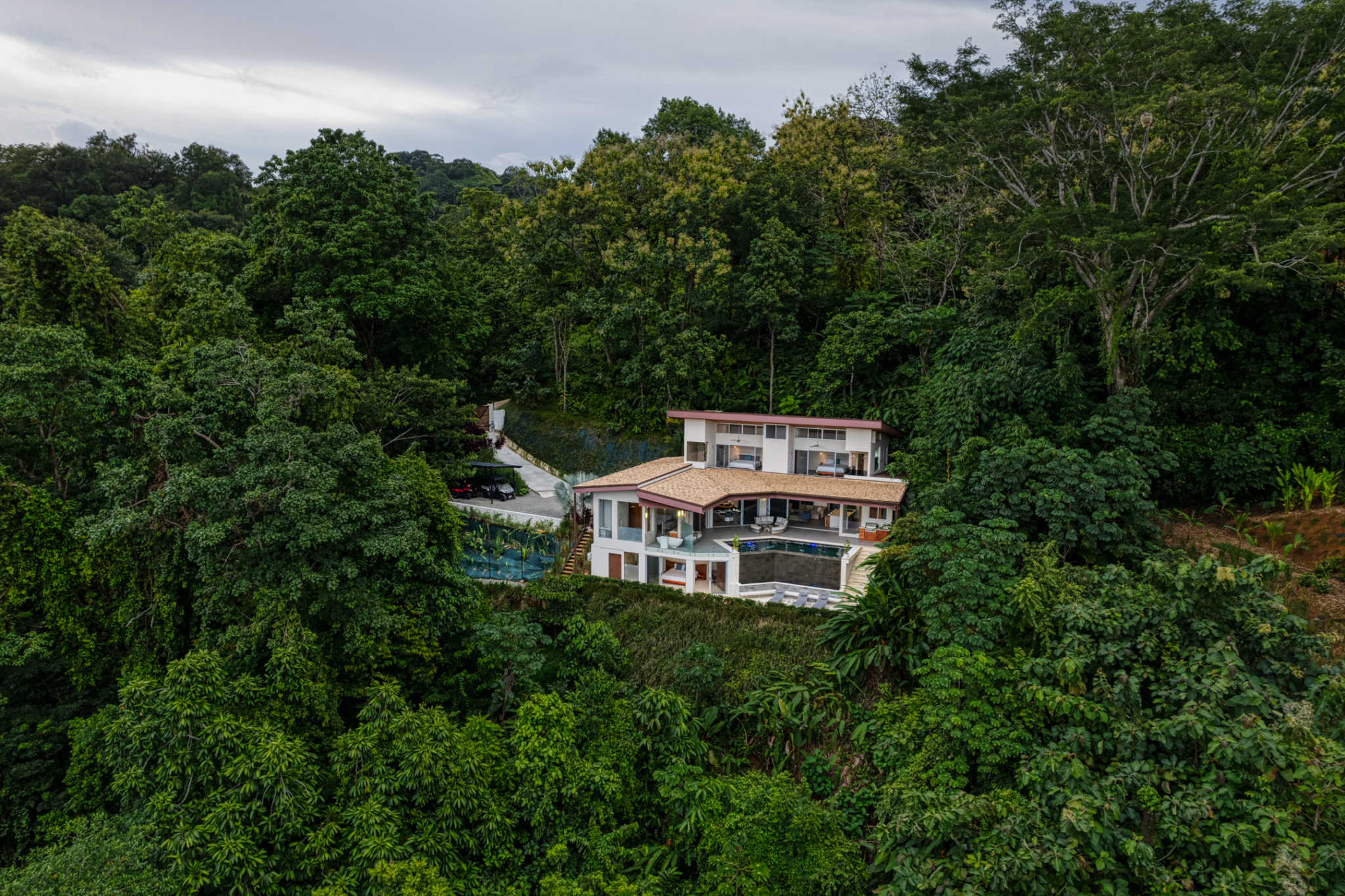 Tropical Style 3 BR Dominical Luxury Home with Lock-Off Unit