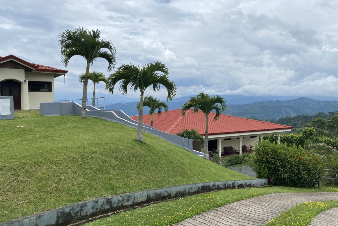 Puriscal 2 BR Ranch Home + Guesthouse and Valley Views
