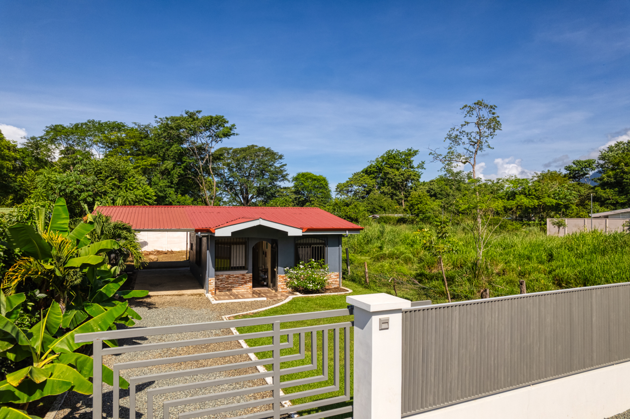 Uvita 2 BR Single Story Home Walking to Beach
