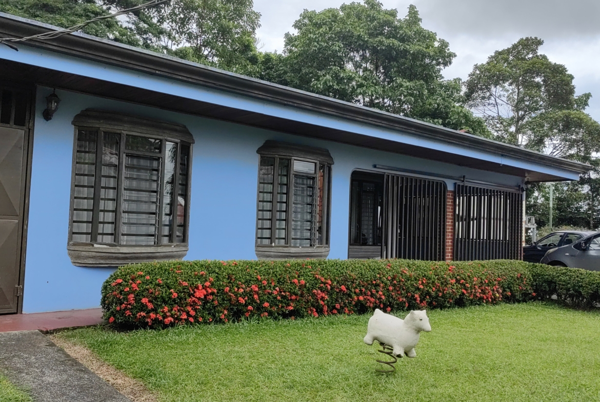 Sarapiqui Single Story Home + Cabin + Workshop + Bodega