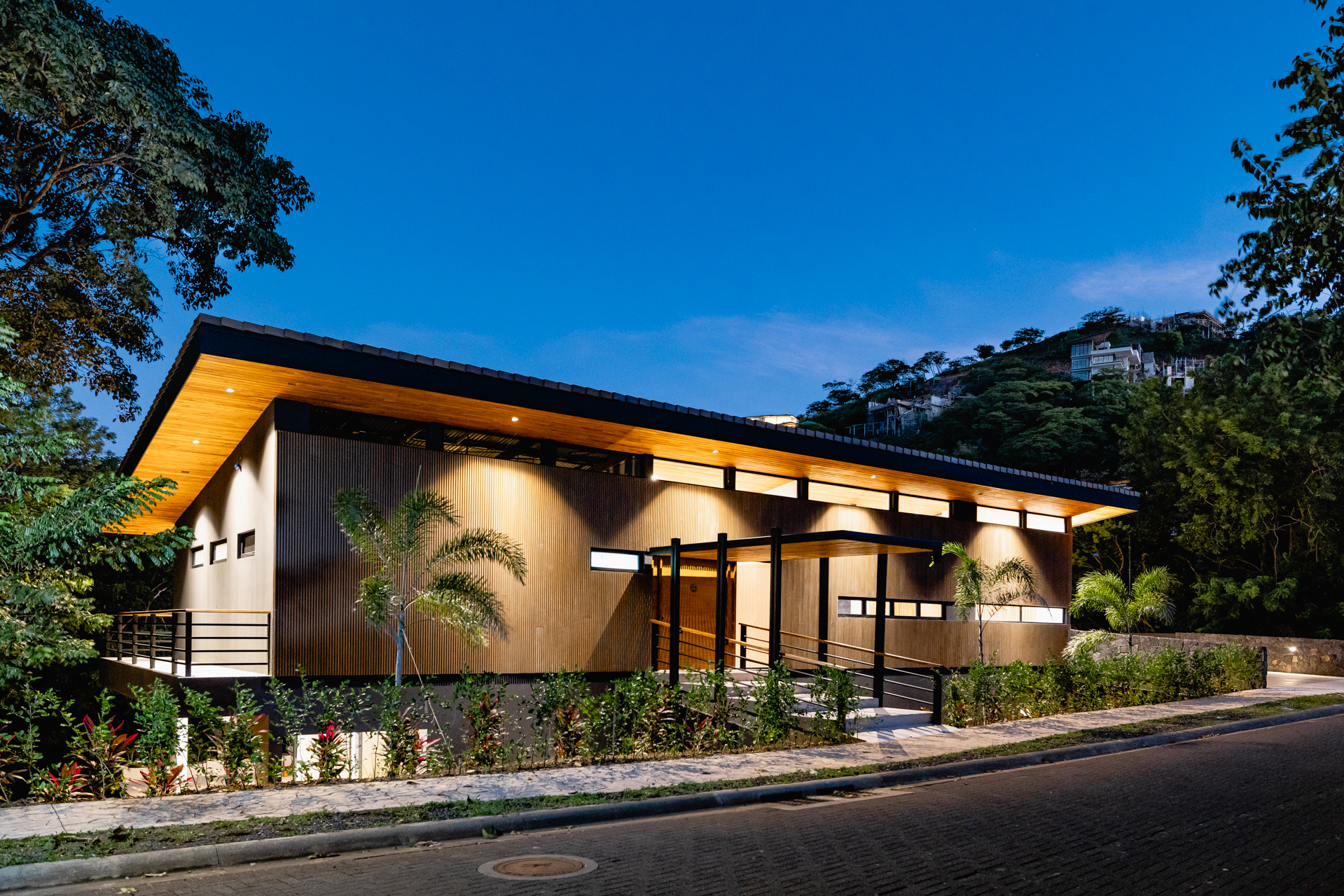 New Senderos Tamarindo 4 BR Luxury Home in Gated Community