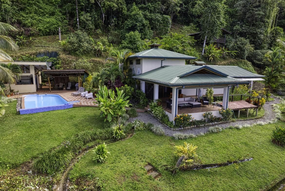 South Pacific 3 BR Ocean View Home + Cabin + Guest House