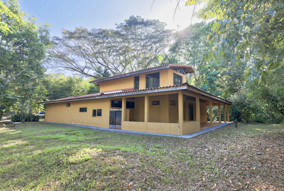 Charming 3 BR Home Minutes from Puerto Jimenez’s Beach