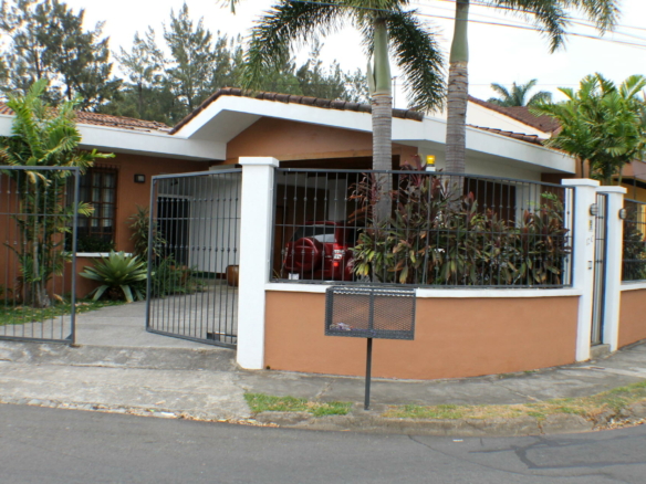 Wonderful One Story 3 BR Cariari Home as Investment