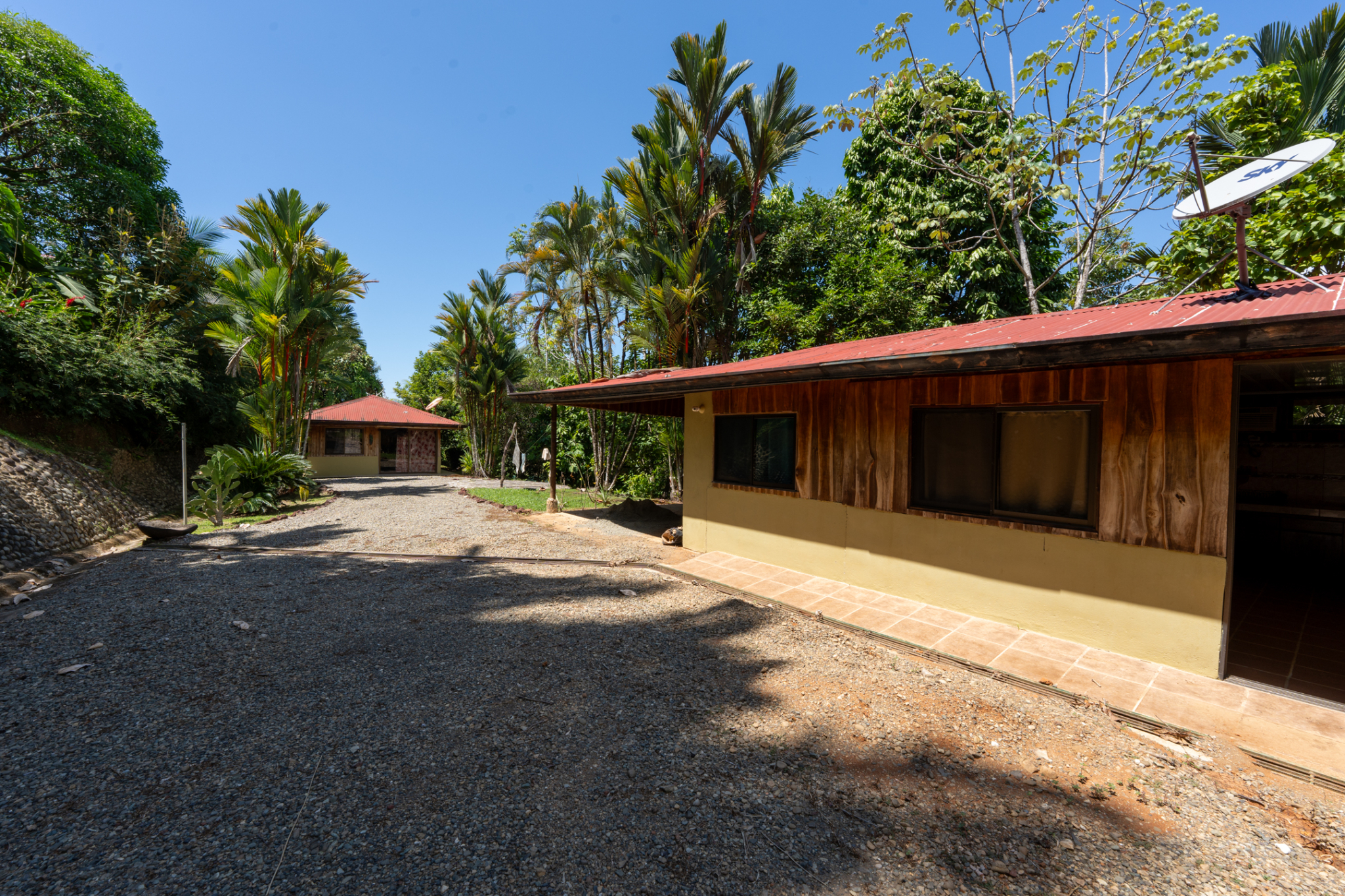 Southern Zone Playa Hermosa 3 BR home and Cabin