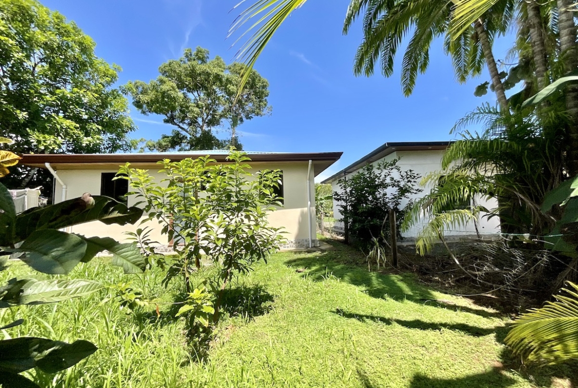 Cozy 2 BR Puerto Jimenez Beach Home