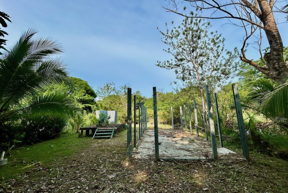 600 m2 Building lot near Playa Preciosa on Osa Peninsula