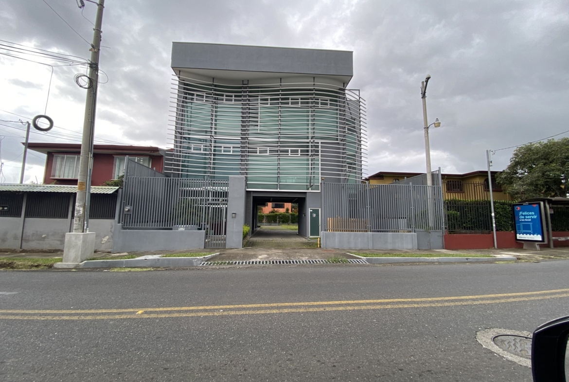 Fully Furnished Tibas Office Building Accommodates 65 People