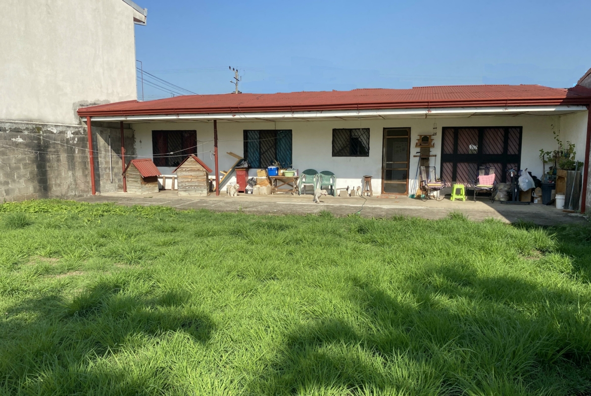 Santa Ana Commercial or Residential Property on Main Road