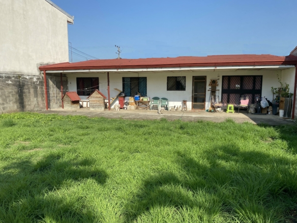 Santa Ana Commercial or Residential Property on Main Road