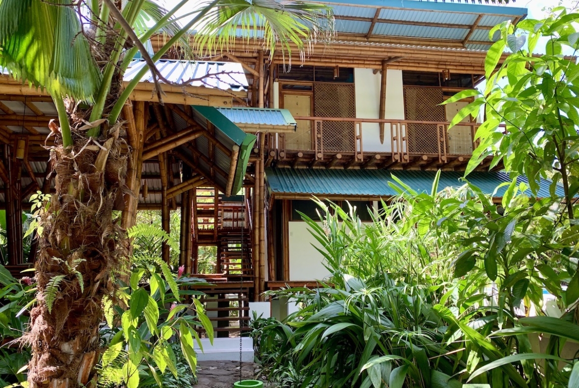 5 BR Exotic Boutique Jungle Beachfront Hotel