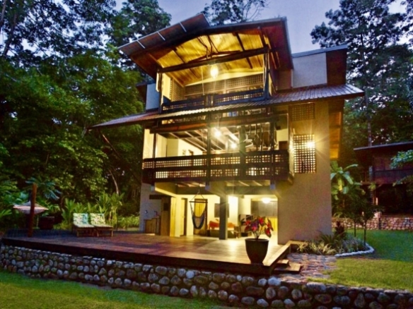 Off Grid Turnkey Matapalo 6 BR Waterfront property Osa Peninsula