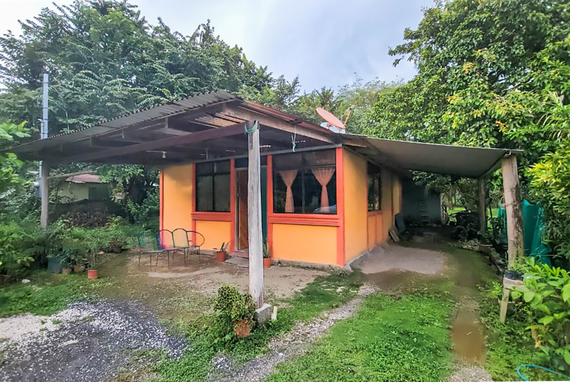 Cheap 3 BR Samara Beach Tico House Walk to the Beach