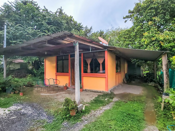 Cheap 3 BR Samara Beach Tico House Walk to the Beach