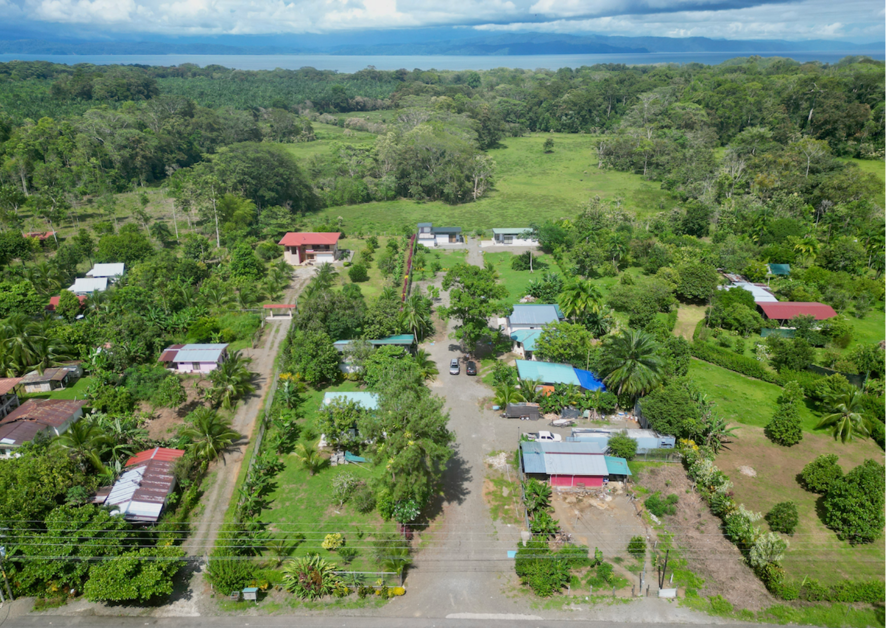 Cozy 2 BR Puerto Jimenez Beach Home