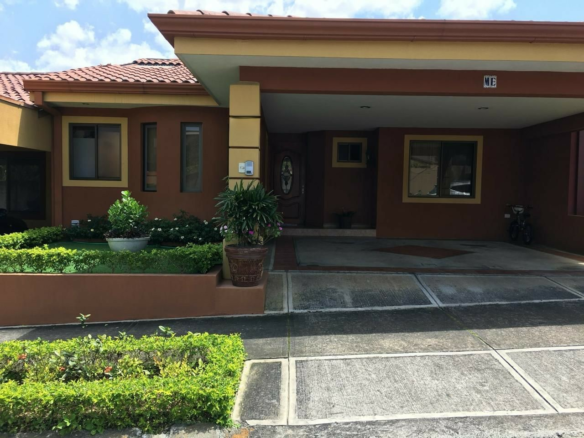 For Sale Opportunity 3 BR House in Hacienda Las Flores