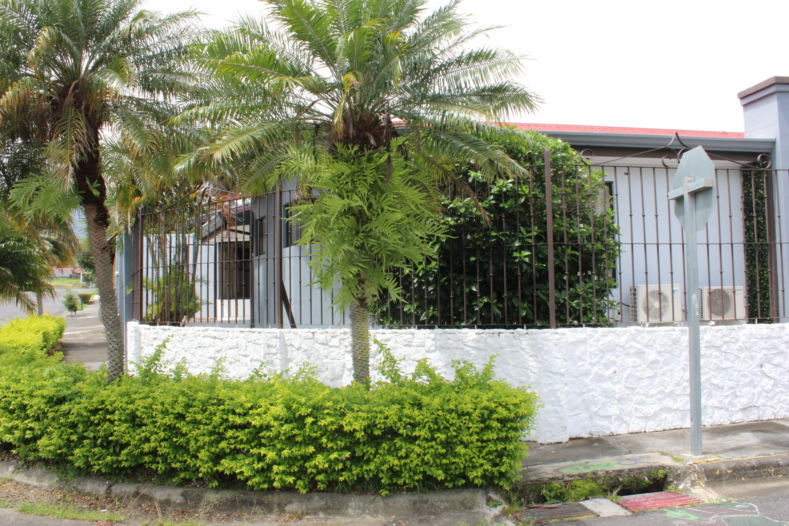 Downtown Santa Ana Single Story 3 BR Detached Home