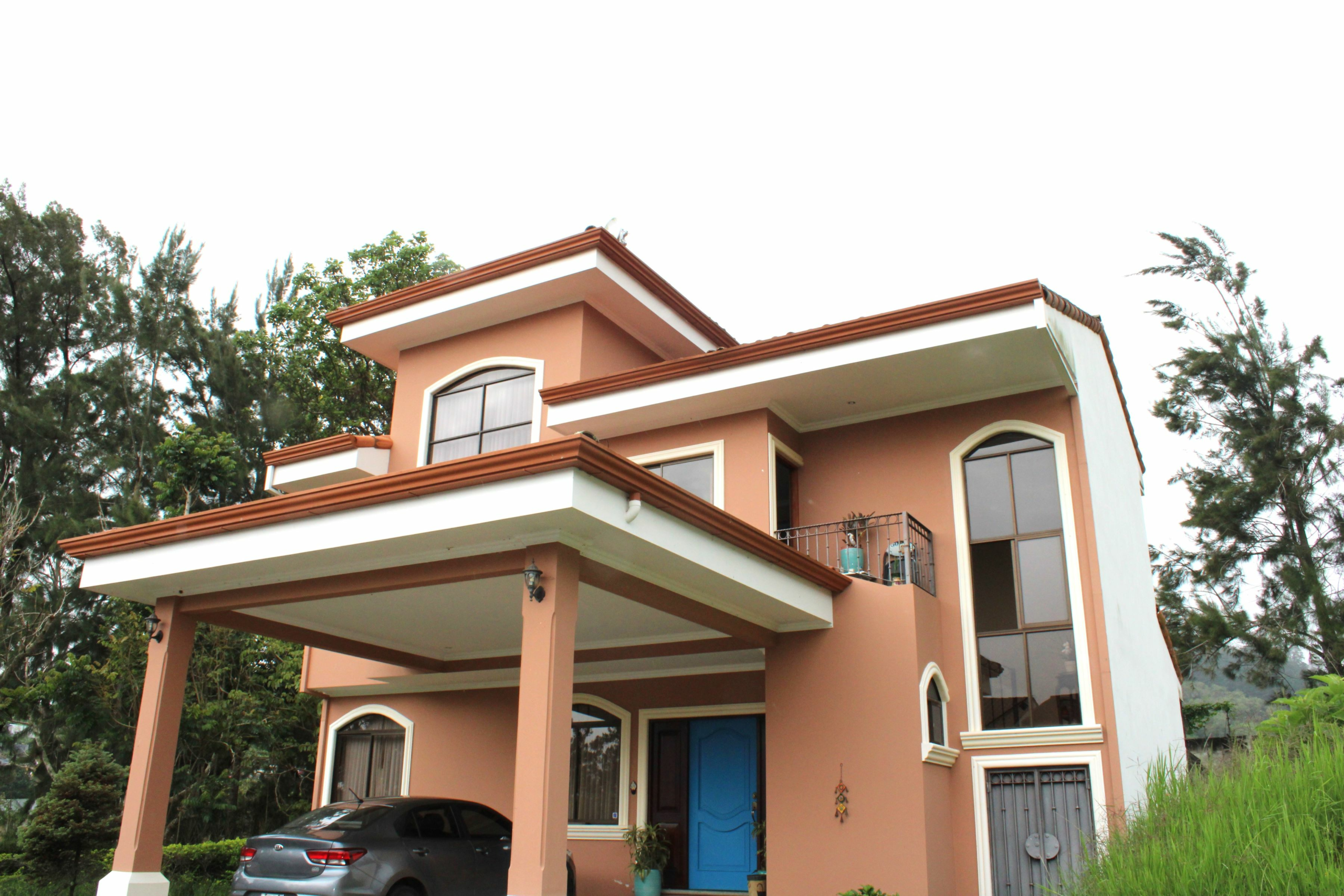 El Guarco Cartago 3 BR House in Gated Community