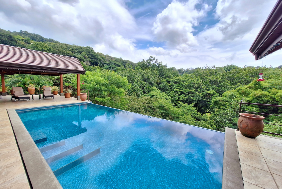 Exclusive Vacation Rental Home Atenas 2 BR + office – Solar heated infinity pool
