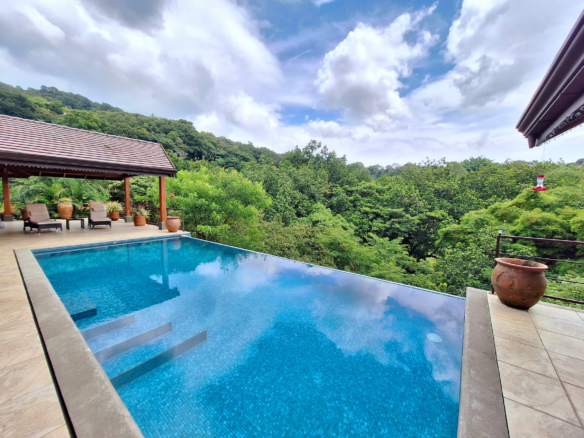 Exclusive Vacation Rental Home Atenas 2 BR + office – Solar heated infinity pool