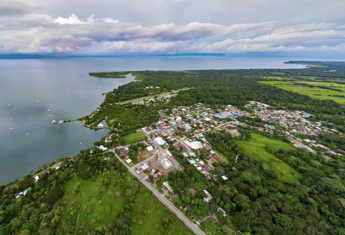 Urban 1 BR House + studio in Puerto Jimenez Osa Peninsula