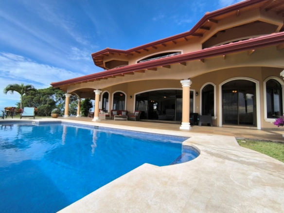 Glorious 3 BR Atenas Villa with Million Dollar Views + Guesthouse