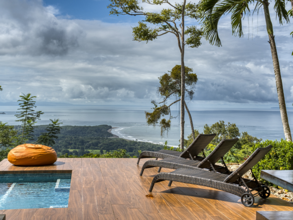 Uvita Luxurious 3 BR Villa + Apt with Whales Tail Views