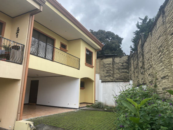Escazu 3 BR Townhouse in Small Gated Community NO HOA