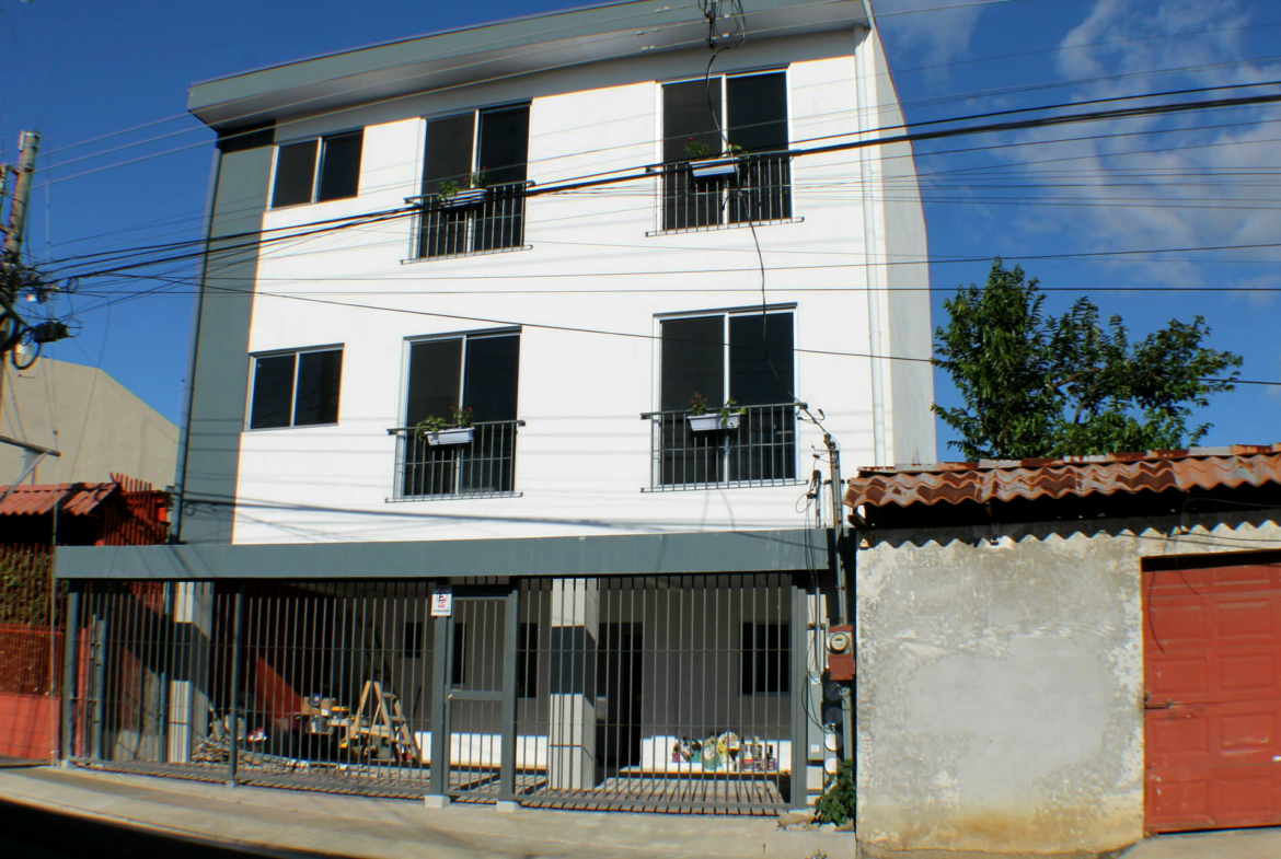 IMG_9027 Great Belen Apartment Building 7 Units Investment Property