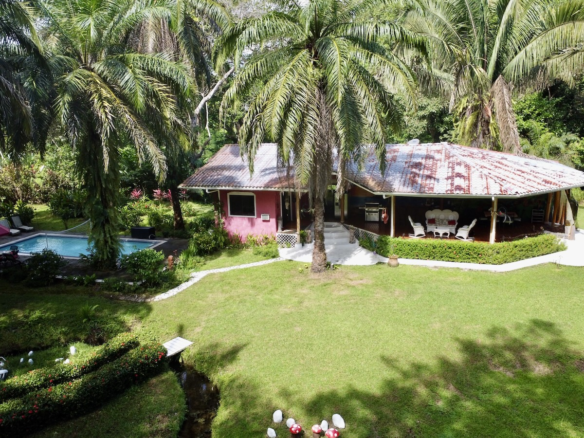 Osa Peninsula 3 BR Tropical Paradise near the ocean